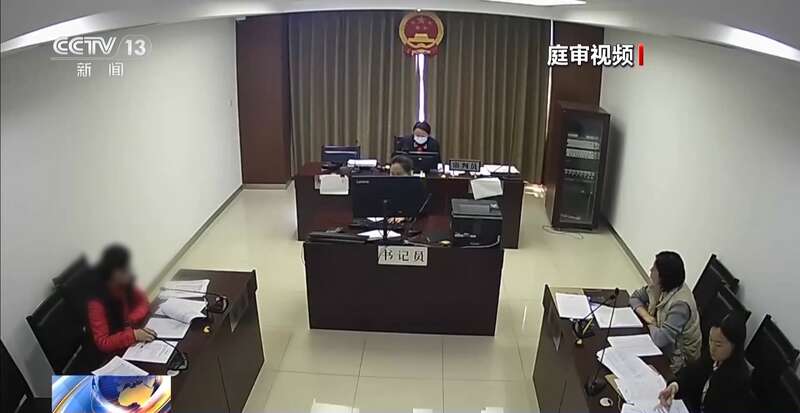 洗墩布被辞退 法院：支持！儿童安全重于一切pg电子免费模拟器一名厨工在幼儿园洗碗池里(图5)