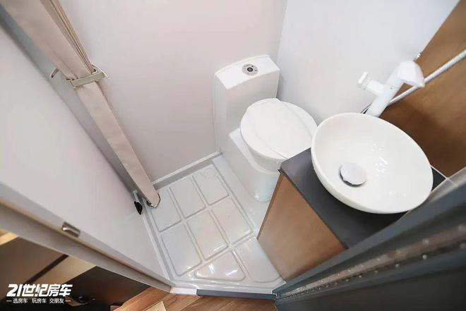 |全面进化!威尼斯房车亮相北京展pg模拟器电脑版912北京房车展(图4) |全面进化!威尼斯房车亮相北京展pg模拟器电脑版912北京房车展(图4)