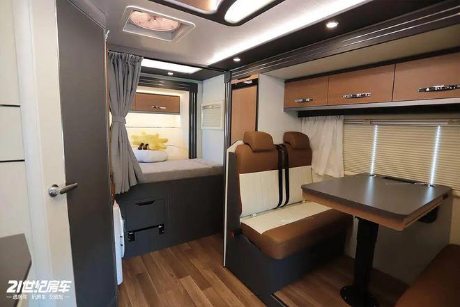 |全面进化!威尼斯房车亮相北京展pg模拟器电脑版912北京房车展(图3) |全面进化!威尼斯房车亮相北京展pg模拟器电脑版912北京房车展(图3)