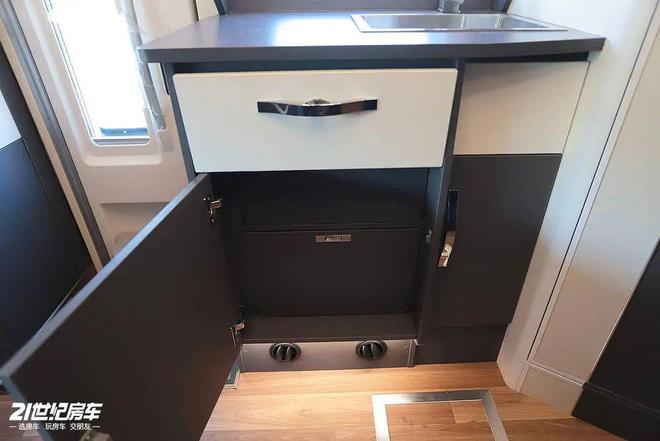 |全面进化!威尼斯房车亮相北京展pg模拟器电脑版912北京房车展(图12) |全面进化!威尼斯房车亮相北京展pg模拟器电脑版912北京房车展(图12)