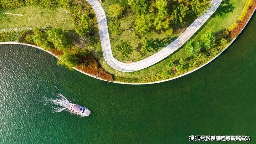 阅售楼处发布：招商中旅揽阅尽享优质生活pg电子免费模拟器楼市聚焦 招商中旅揽(图2)